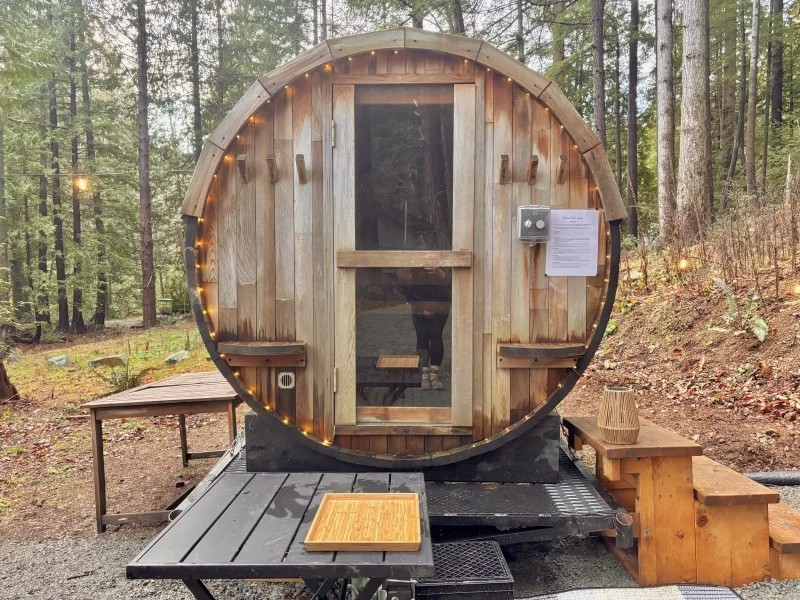BowInn - Sauna & Walkable to Snug Cove — photo 2