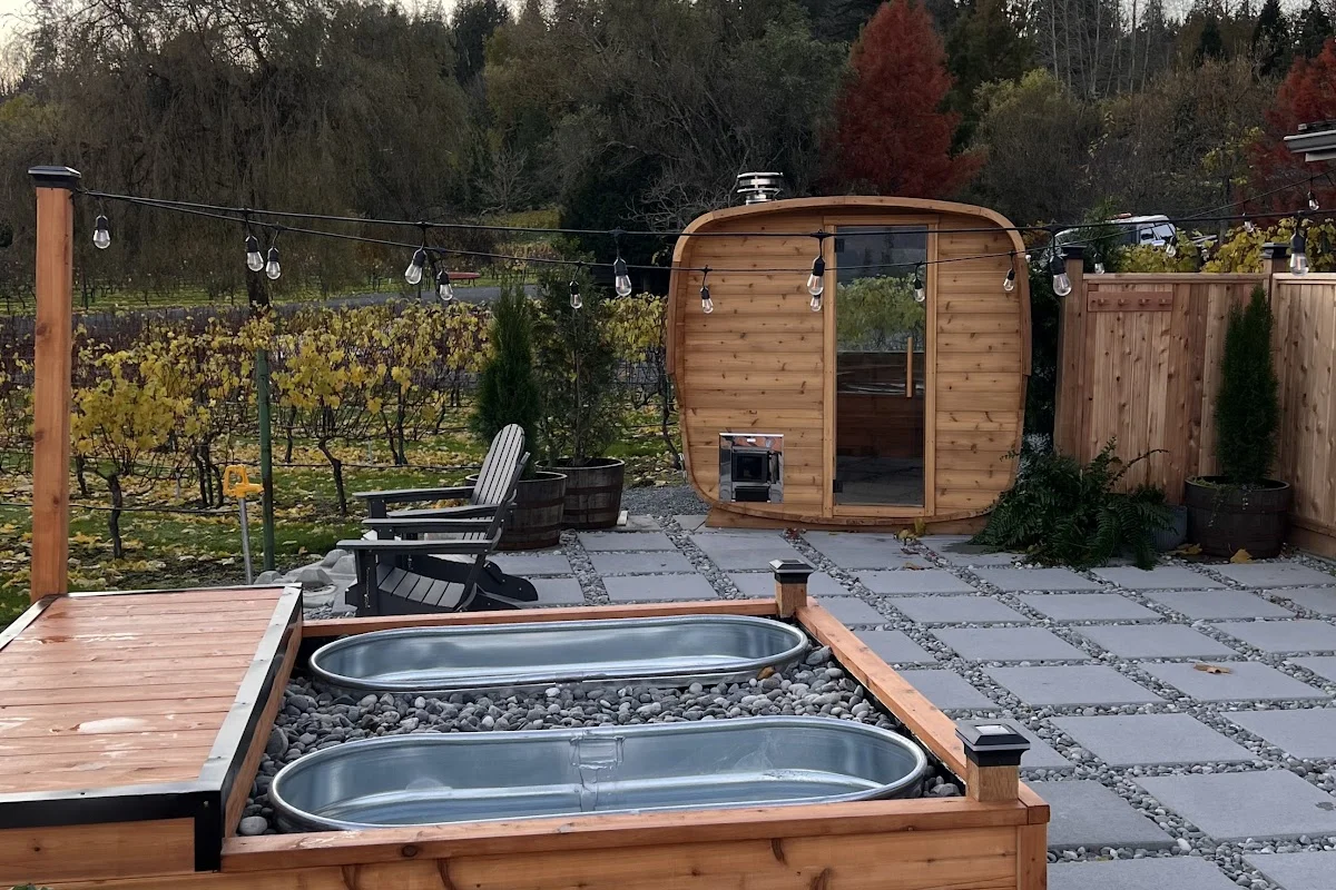 Vineyard Sauna & Cold Plunge